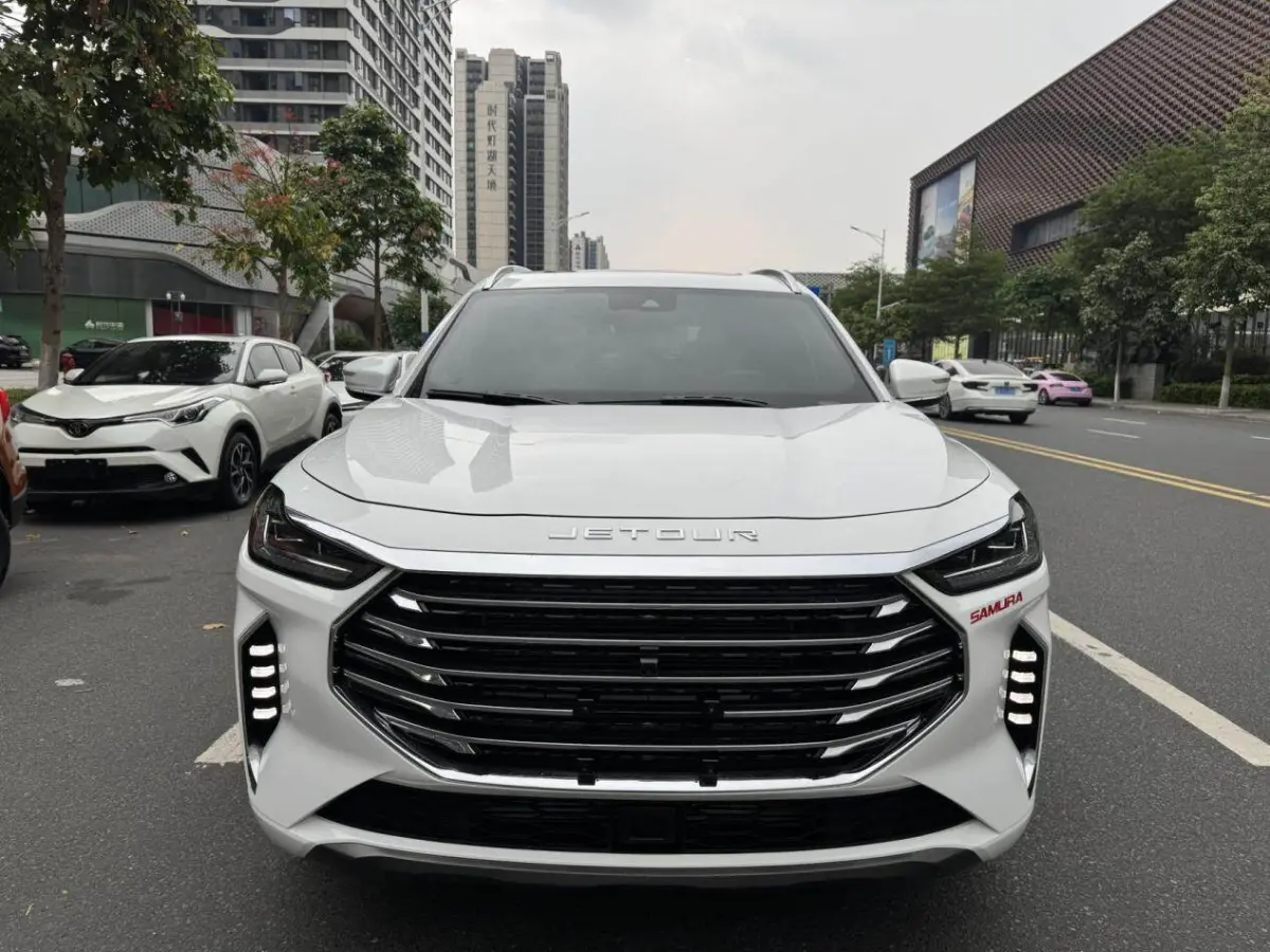 JETOUR X70 Plus Zhuge Edition 1.6T 5-Seater. view 2