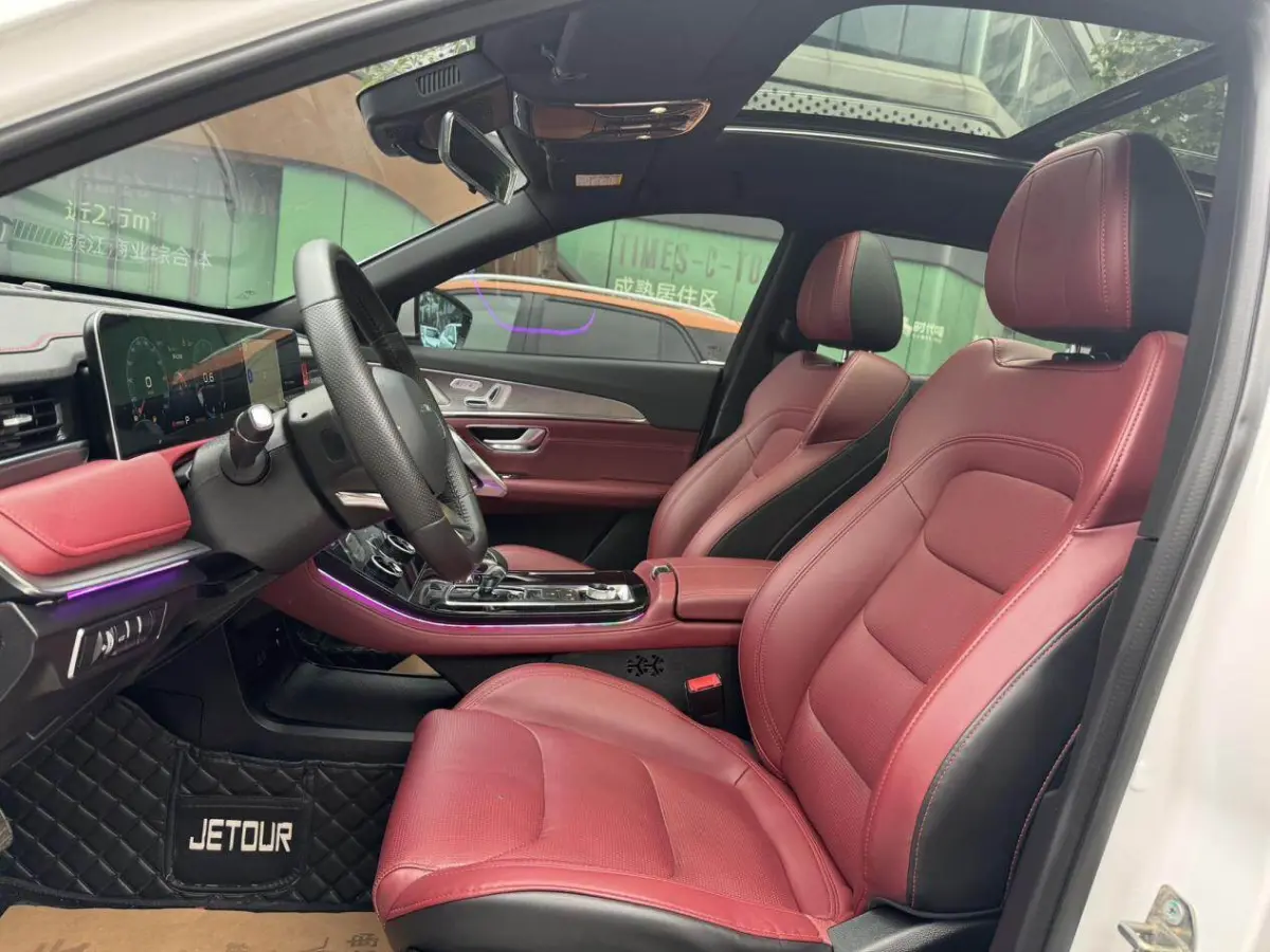 JETOUR X70 Plus Zhuge Edition 1.6T 5-Seater. view 4