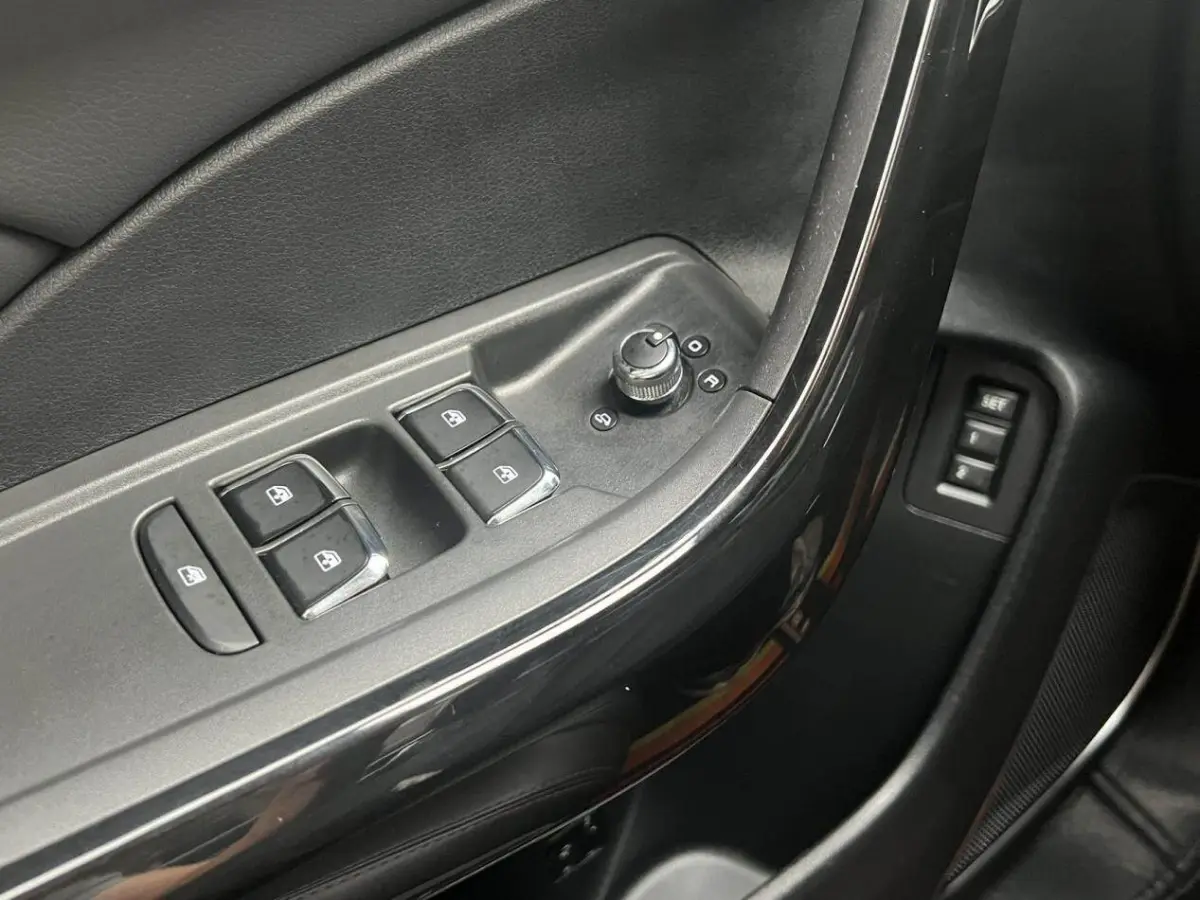 Dongfeng Fengshen AX7 1.6T Automatic Flagship view 15