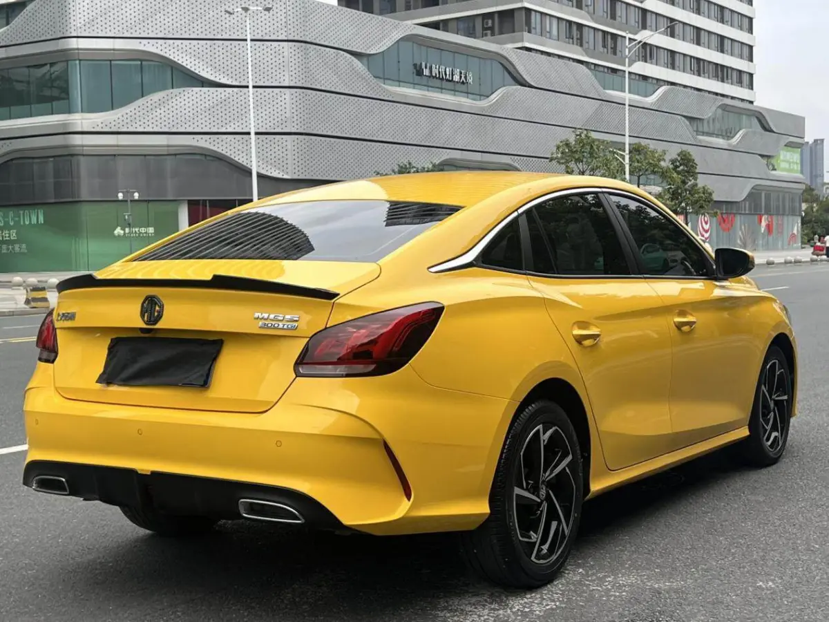 MG5 1.5T Trendy Chic Edition view 5