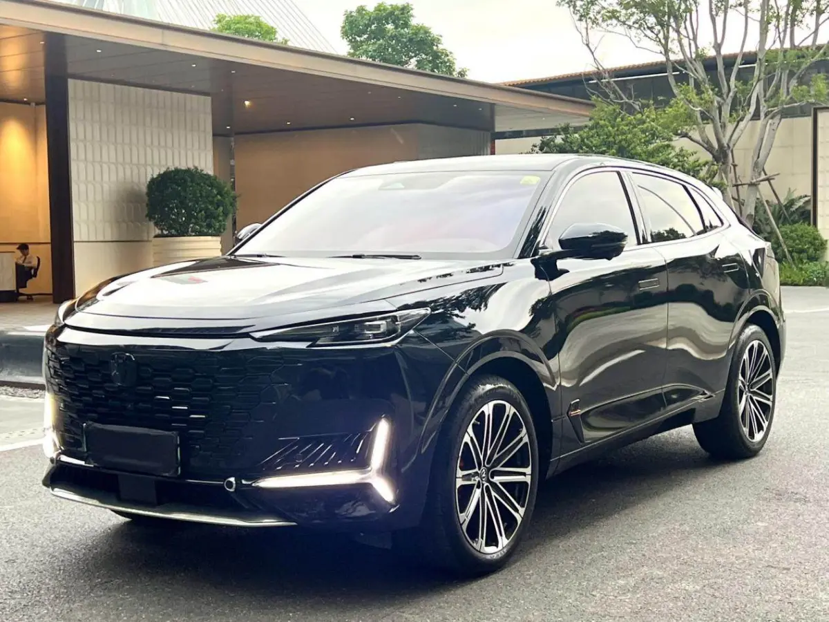 Chang’an UNI-K Zhidian iDD 1.5T 130km Premium Model main view