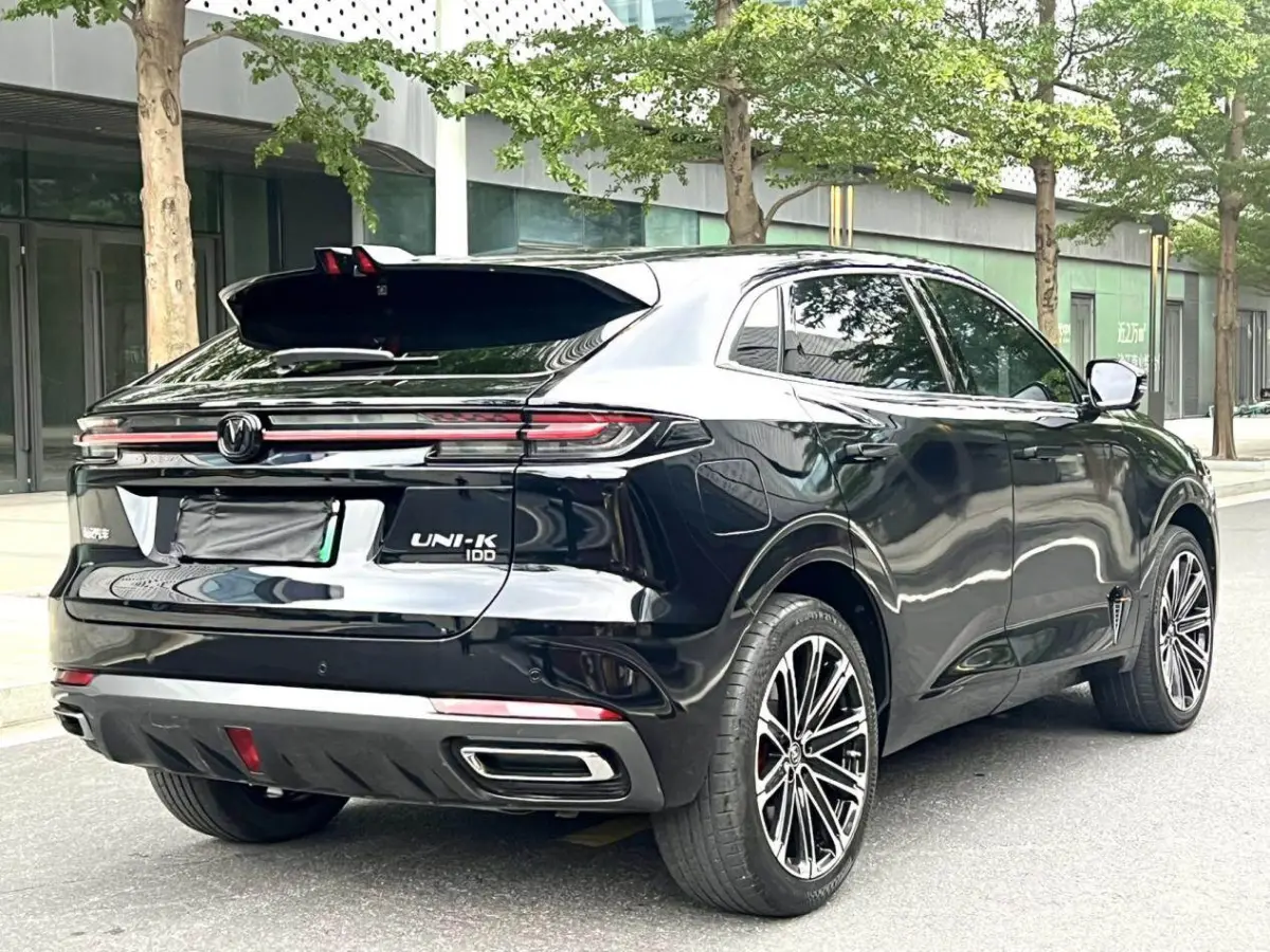 Chang’an UNI-K Zhidian iDD 1.5T 130km Premium Model view 4