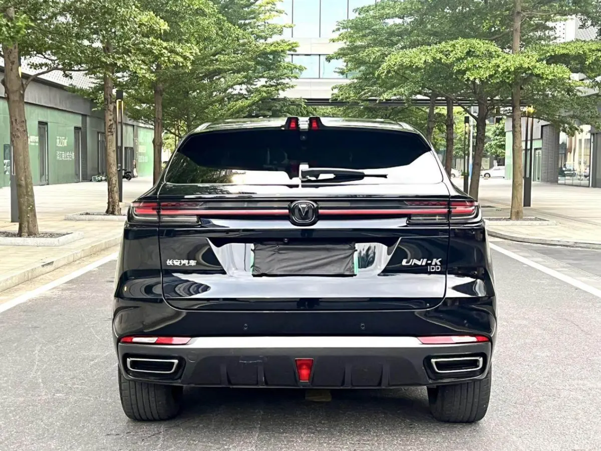 Chang’an UNI-K Zhidian iDD 1.5T 130km Premium Model view 6
