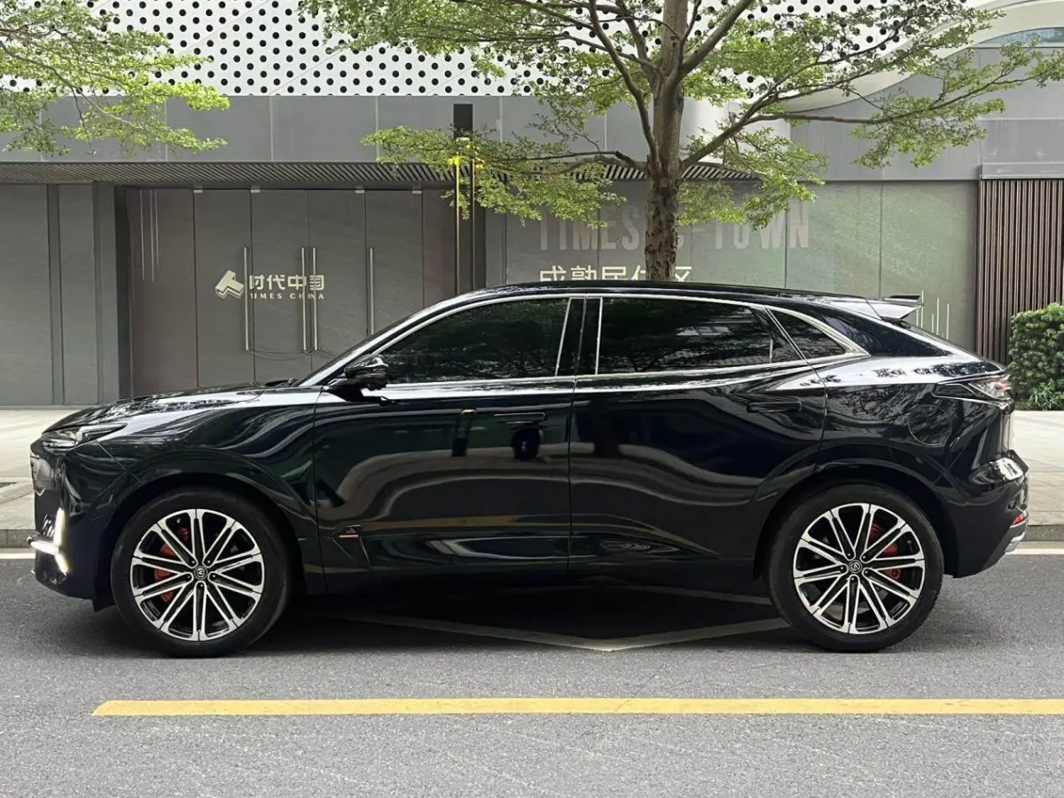 Chang’an UNI-K Zhidian iDD 1.5T 130km Premium Model view 7