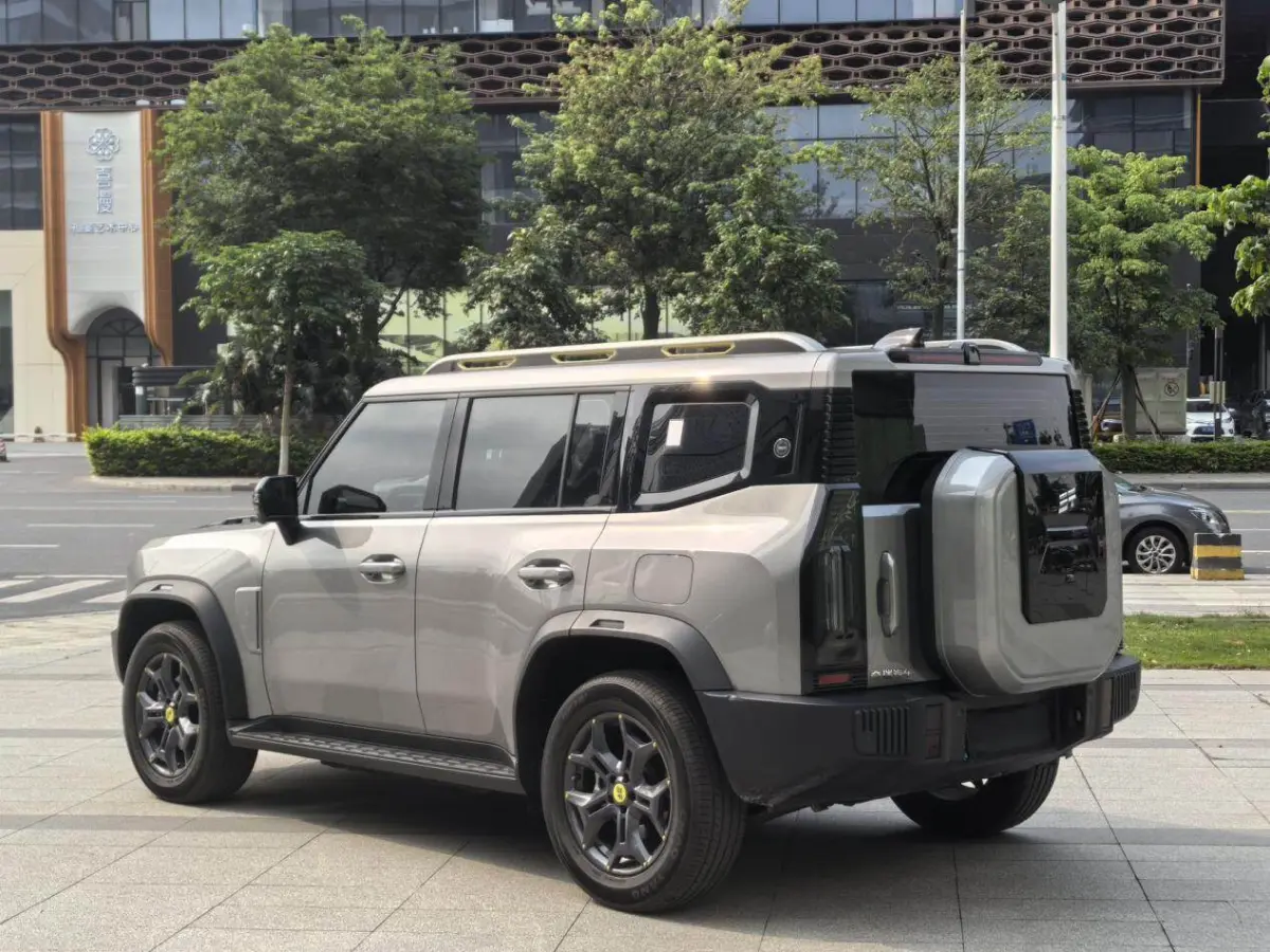 JETOUR Shanhai T2 C-DM 1.5T 129KM Woodland Edition view 4