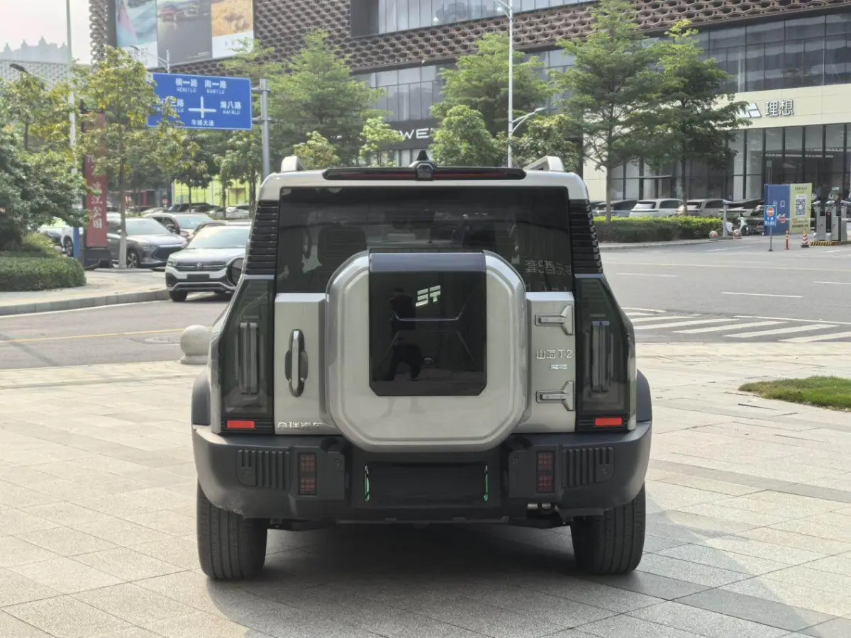 JETOUR Shanhai T2 C-DM 1.5T 129KM Woodland Edition view 5