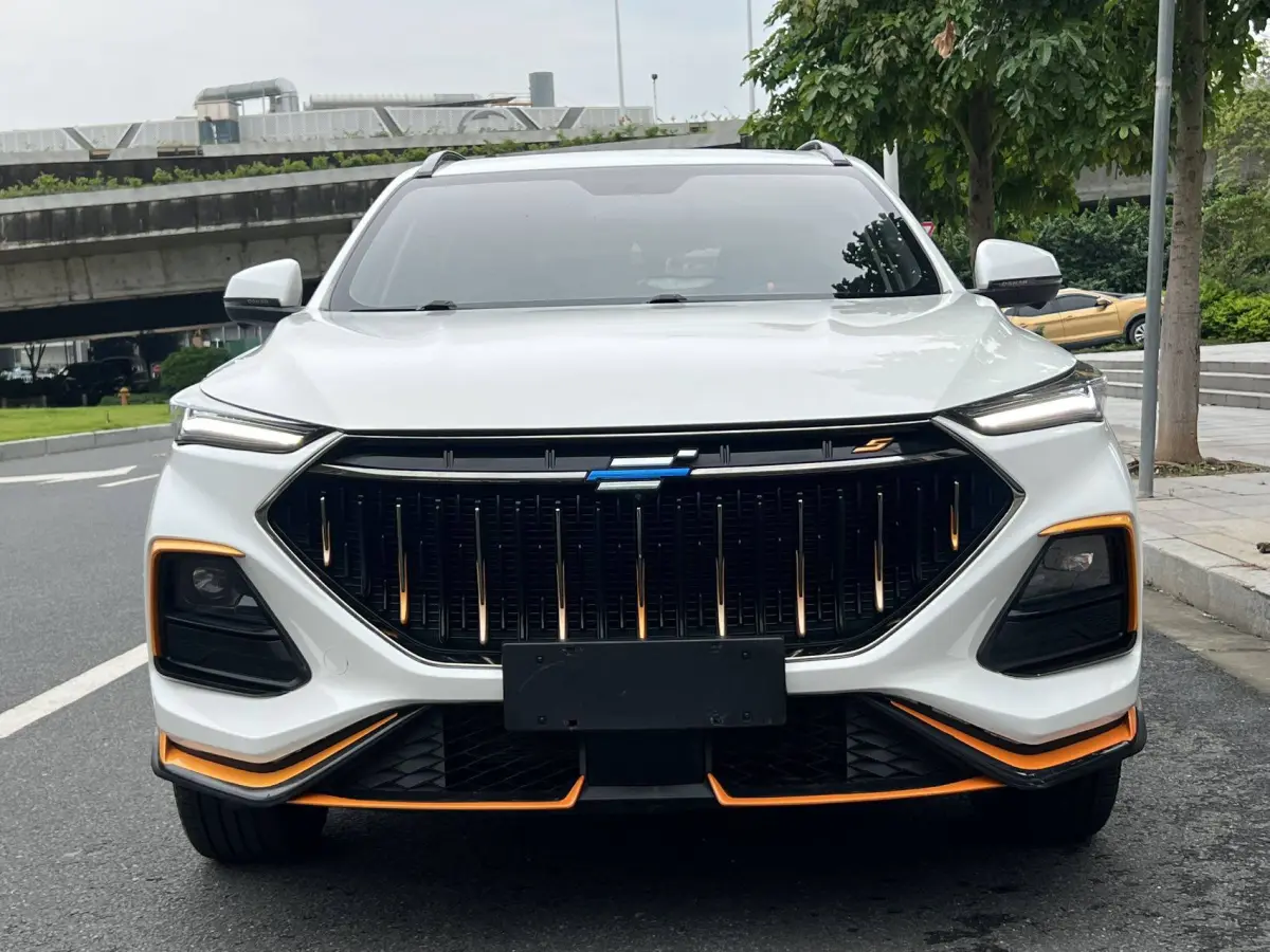 Oshan X5 Sport 1.5T DCT Hurricane Sonic Edition view 2