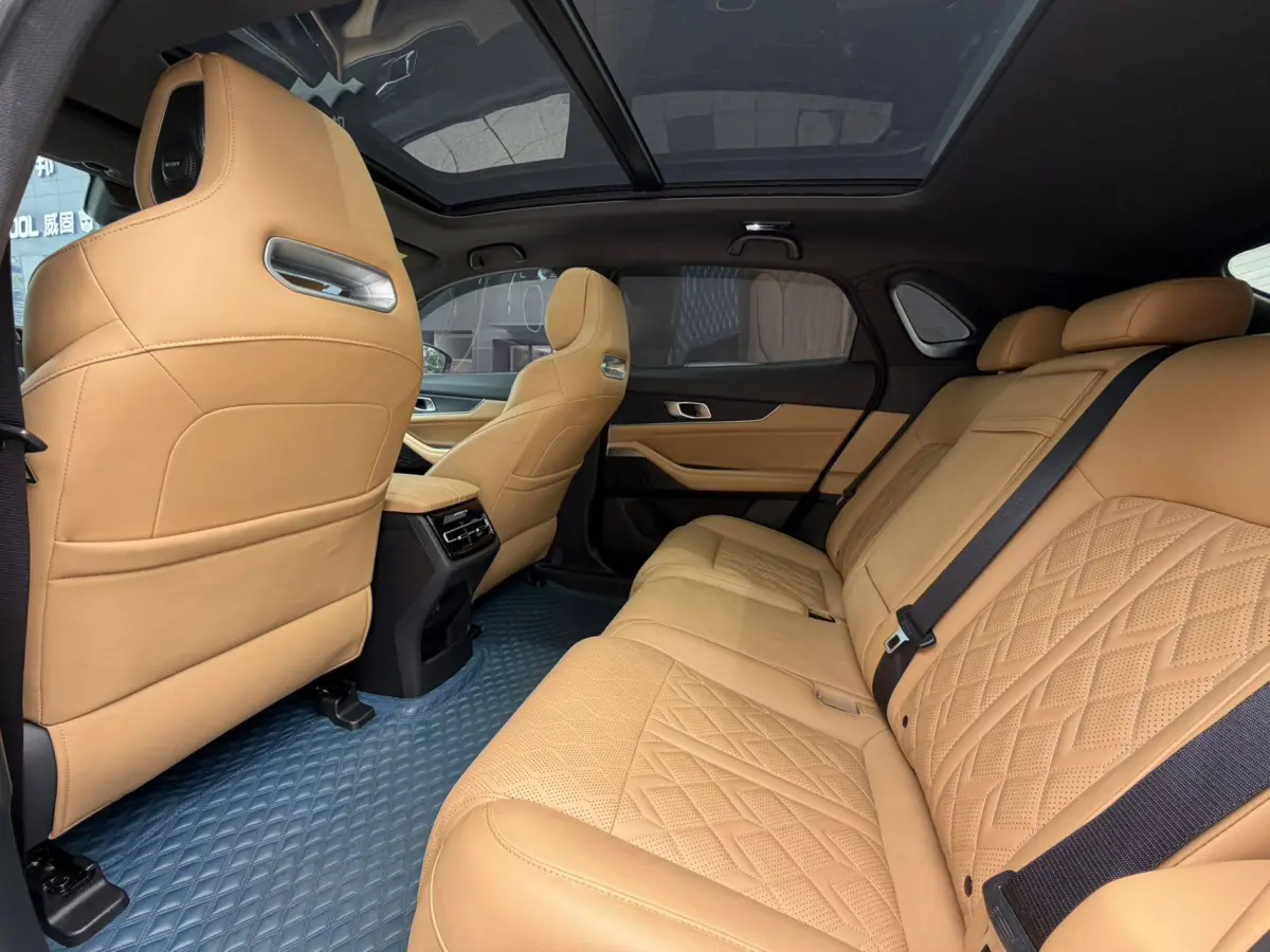 Changan UNI-K 2.0T Deluxe view 8