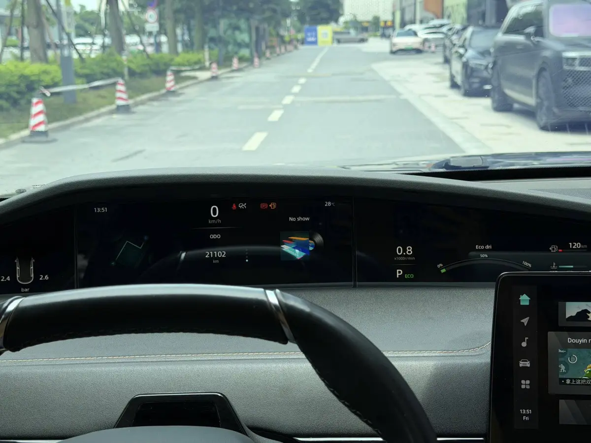 Changan UNI-K 2.0T Deluxe view 13