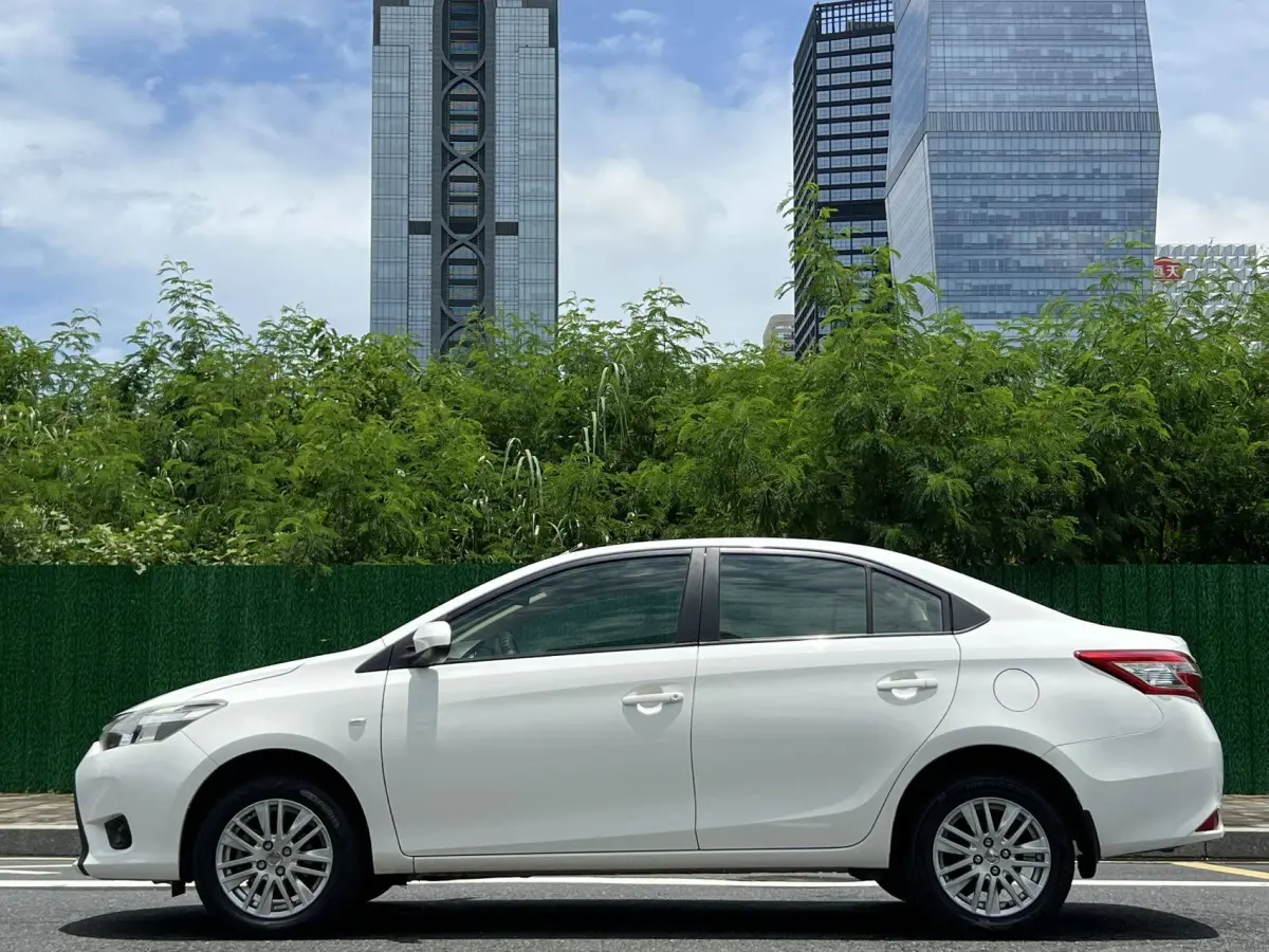 Toyota Vios 1.5L Auto Star Edition view 3