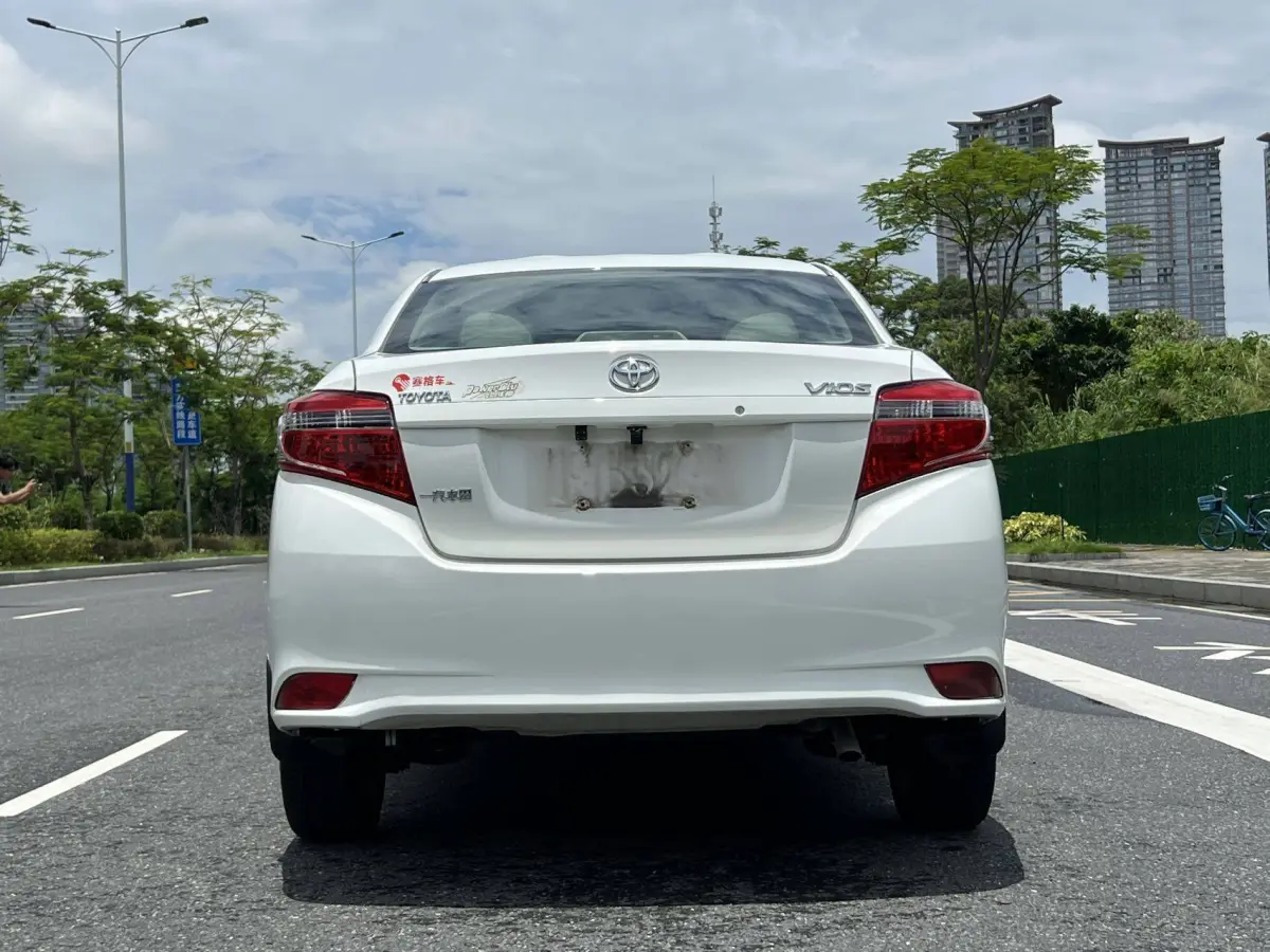 Toyota Vios 1.5L Auto Star Edition view 4