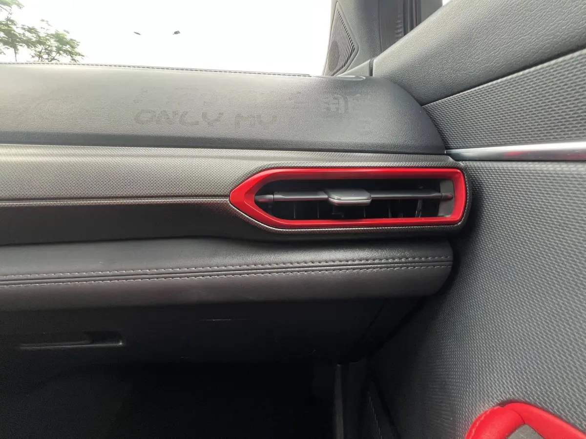 Changan UNI-T 1.5T Flagship view 12