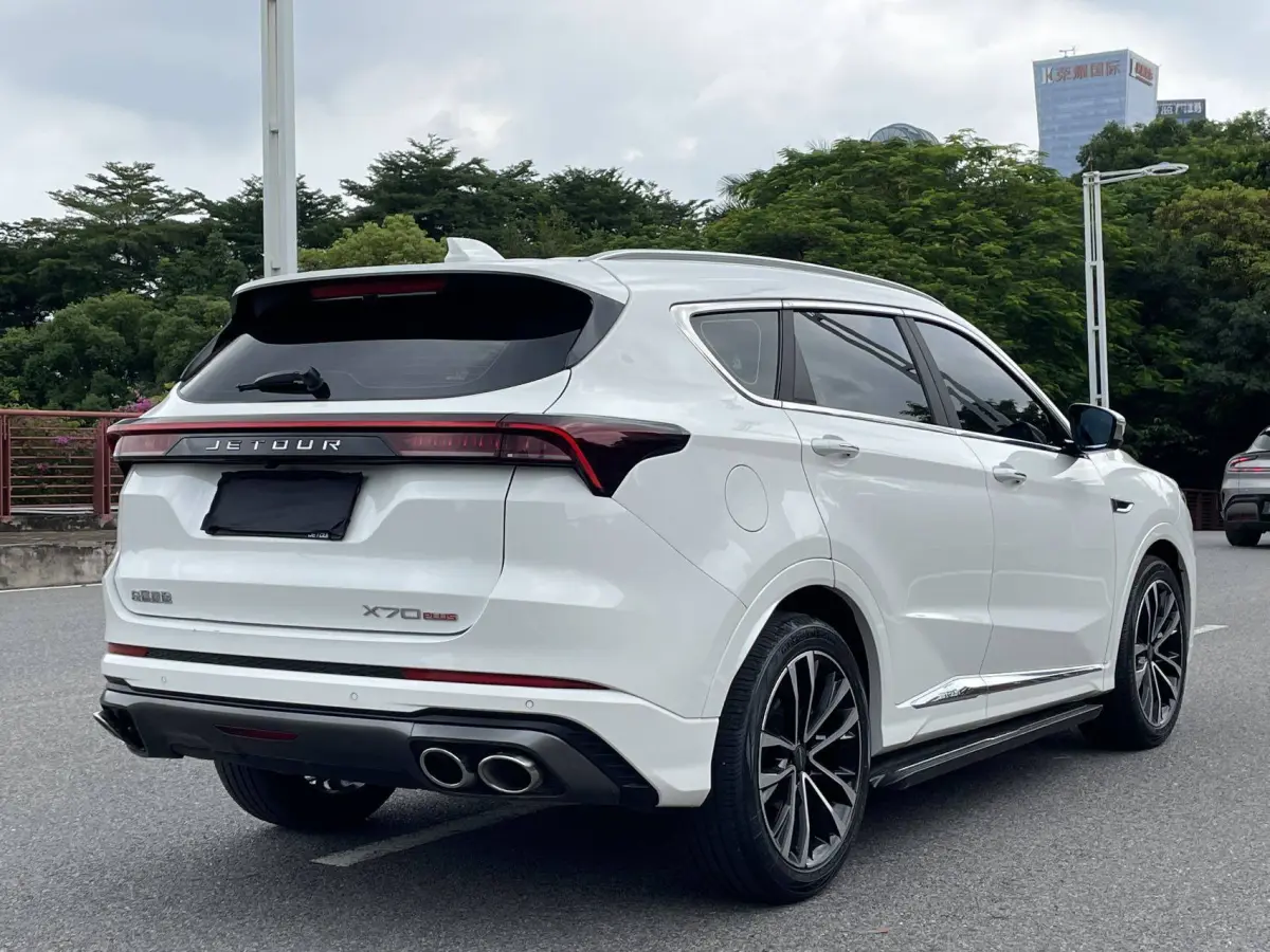 Jetour X70 Plus 2023 1.6T DCT Strong Warrior Pro+ 7-Seater view 6