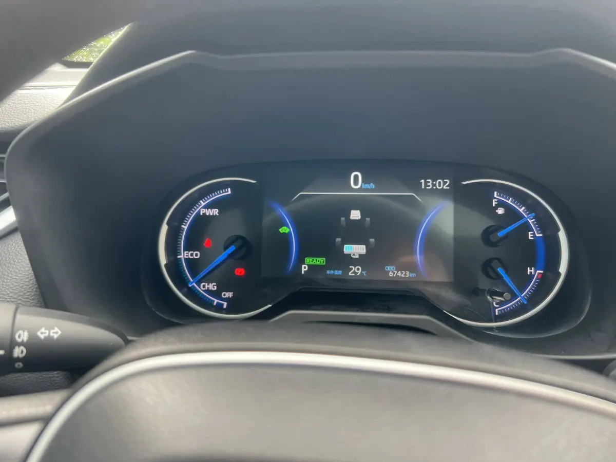 Toyota RAV4 Hybrid 2.5L E-CVT AWD Flagship view 20