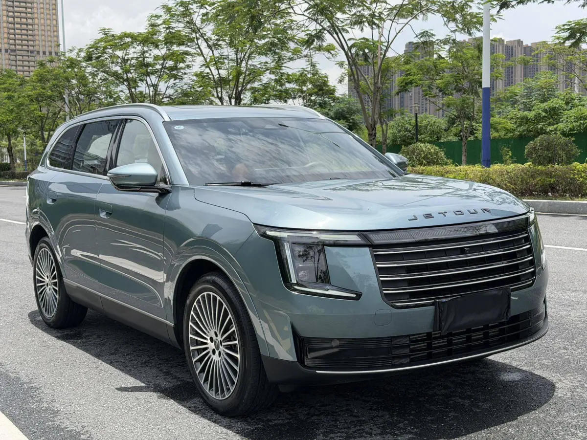 2026 Jetour X70L 2.0TD Automatic Flagship 7-Seater view 3