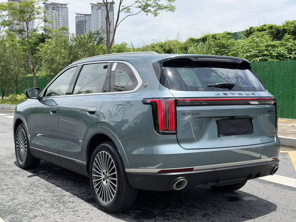 2026 Jetour X70L 2.0TD Automatic Flagship 7-Seater view 5