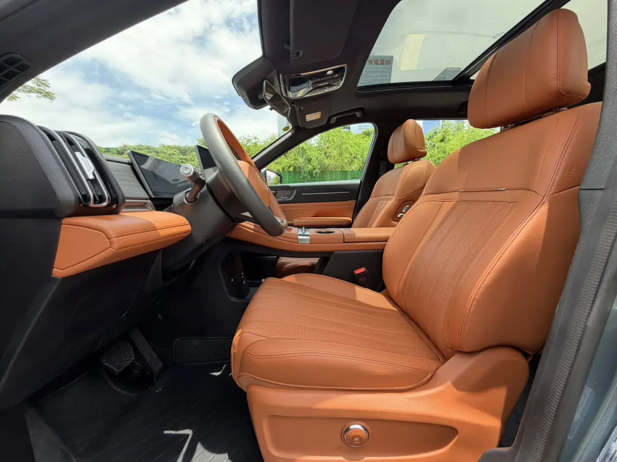 2026 Jetour X70L 2.0TD Automatic Flagship 7-Seater view 8