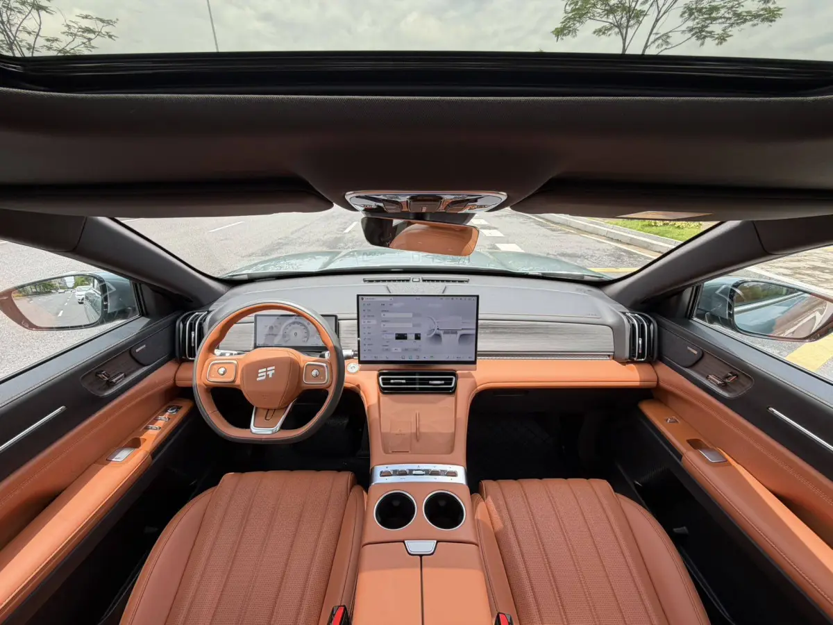 2026 Jetour X70L 2.0TD Automatic Flagship 7-Seater view 10
