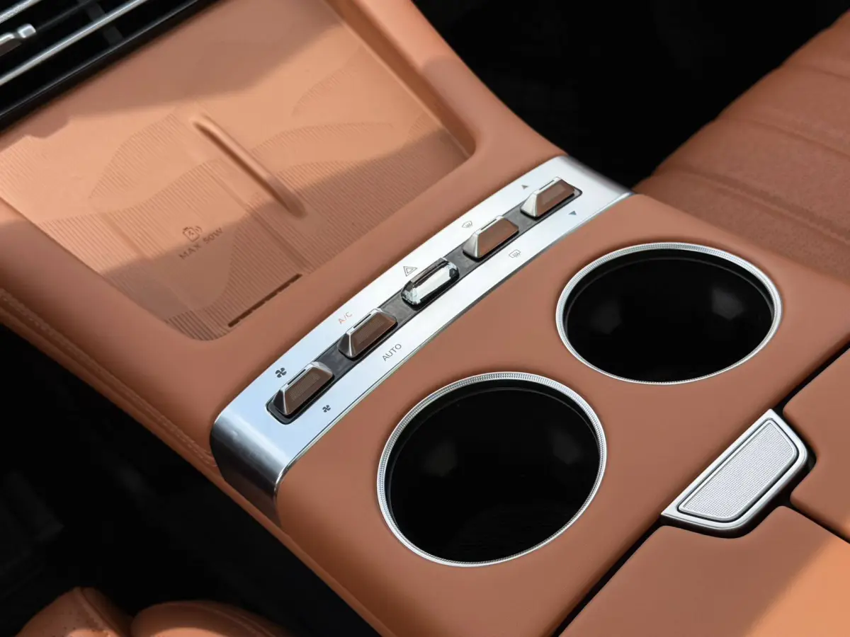 2026 Jetour X70L 2.0TD Automatic Flagship 7-Seater view 14