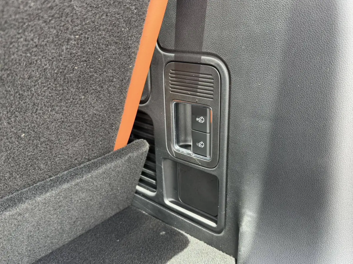 2026 Jetour X70L 2.0TD Automatic Flagship 7-Seater view 18