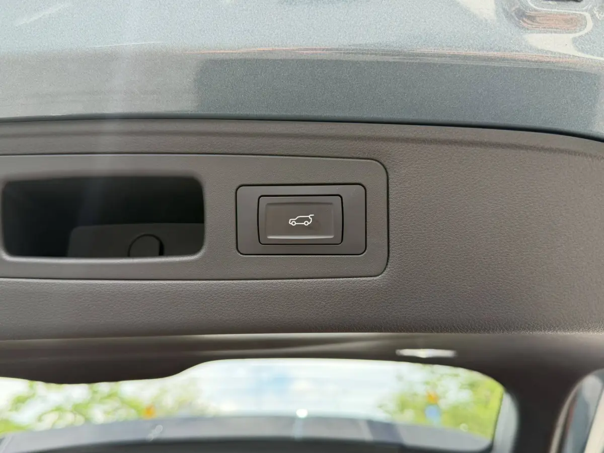 2026 Jetour X70L 2.0TD Automatic Flagship 7-Seater view 19