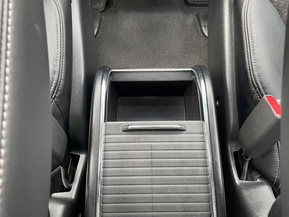 Honda Elysion 2.0L Hybrid Comfort view 23