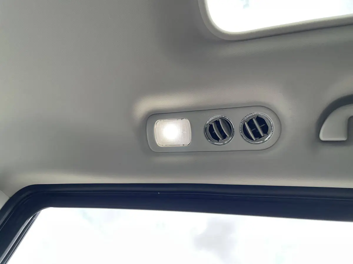 Honda Elysion 2.0L Hybrid Comfort view 28