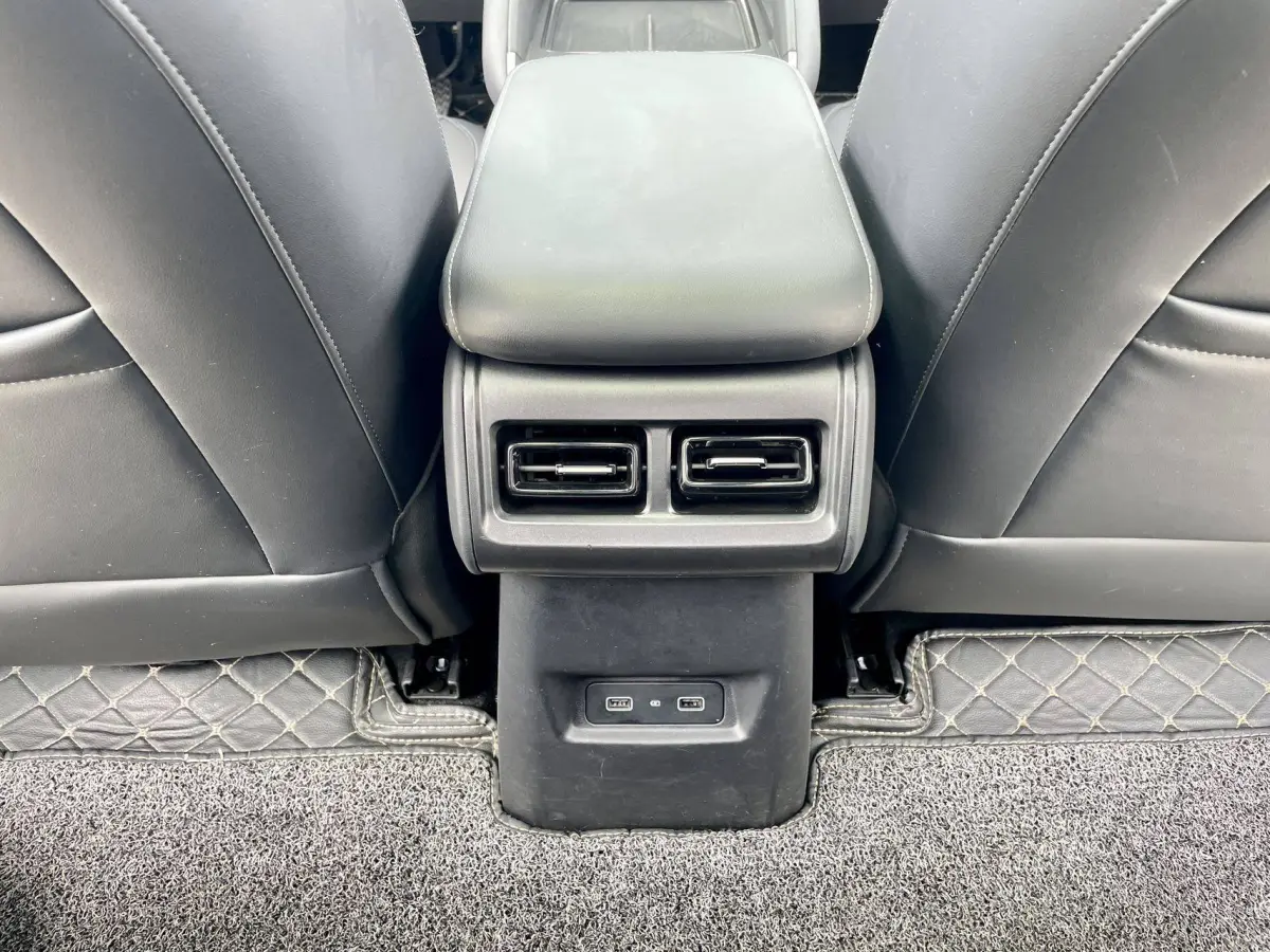 Chery iCAR 03T 2024 520km two-wheel drive long-range version view 15