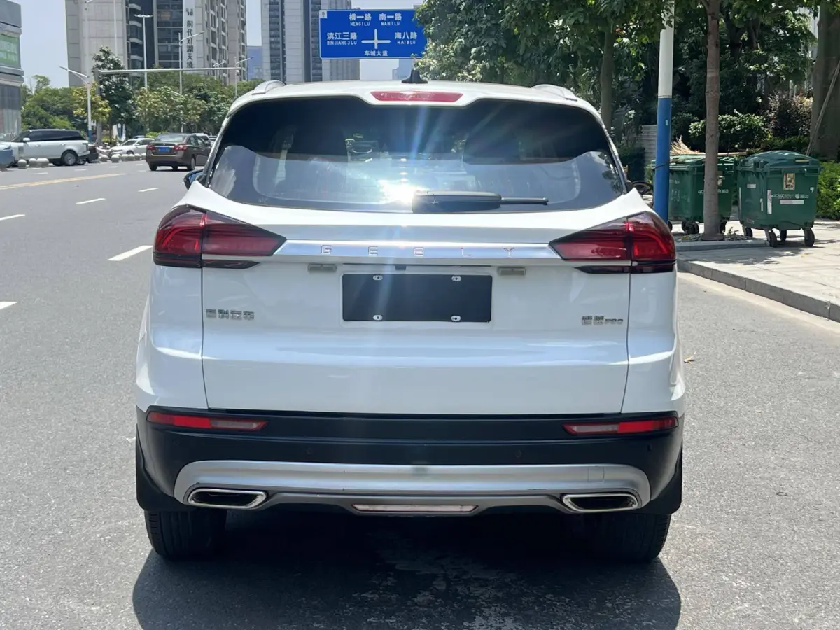 Geely Boyue 1.8TD DCT Smart Pro Edition view 4