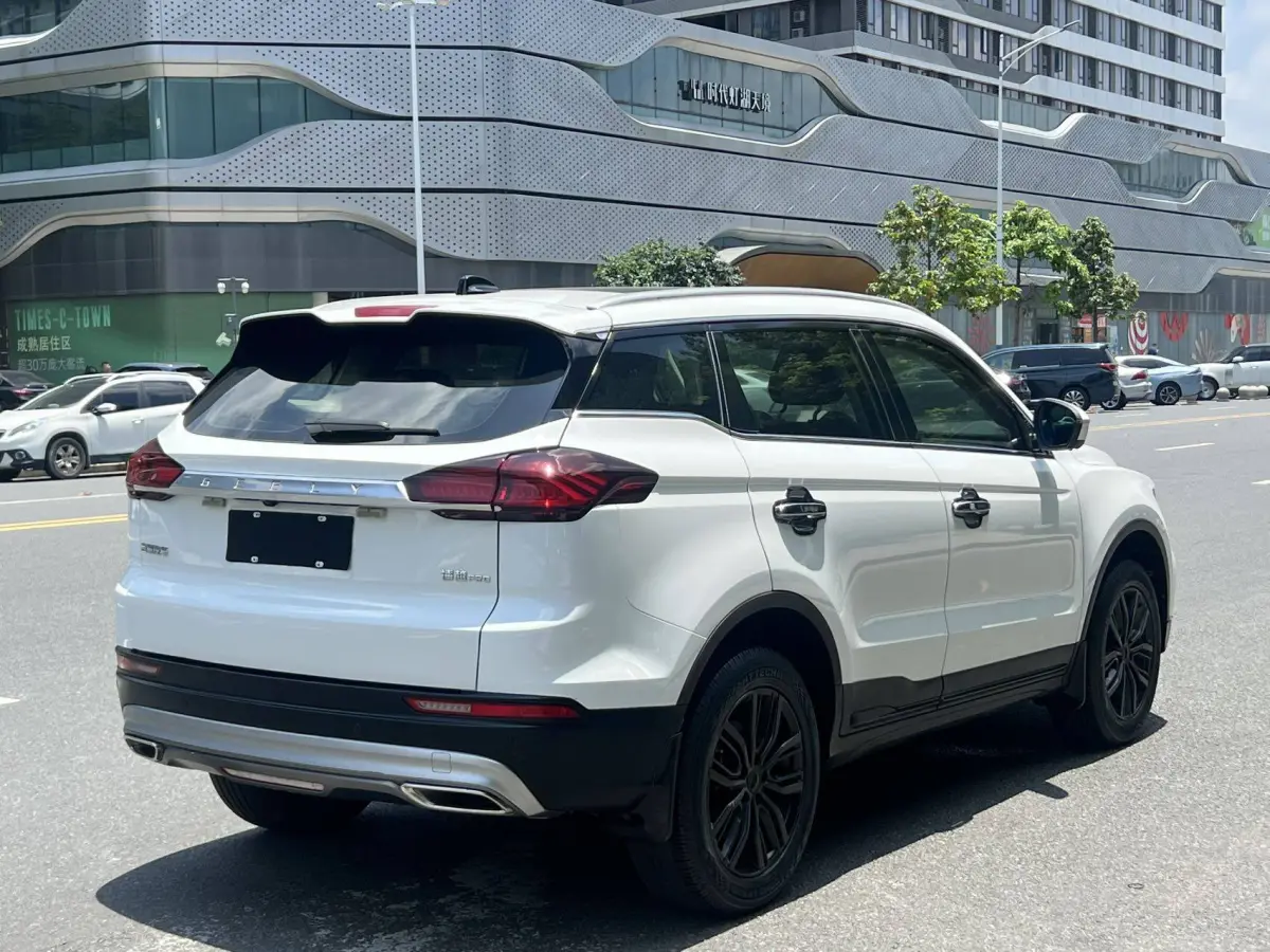 Geely Boyue 1.8TD DCT Smart Pro Edition view 5