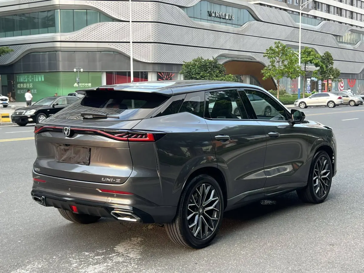 2025 Changan UNI-Z 1.5T Luxury view 4