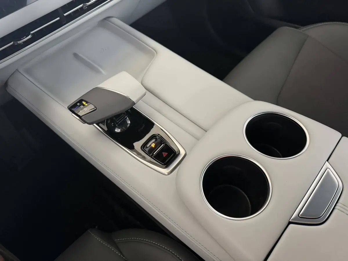 2025 Changan UNI-Z 1.5T Luxury view 13