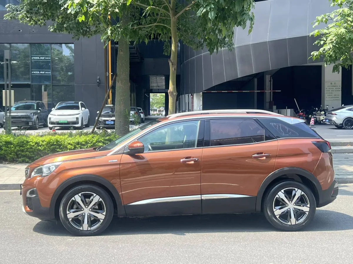 Peugeot 4008 1.6T (THP) Elite view 4