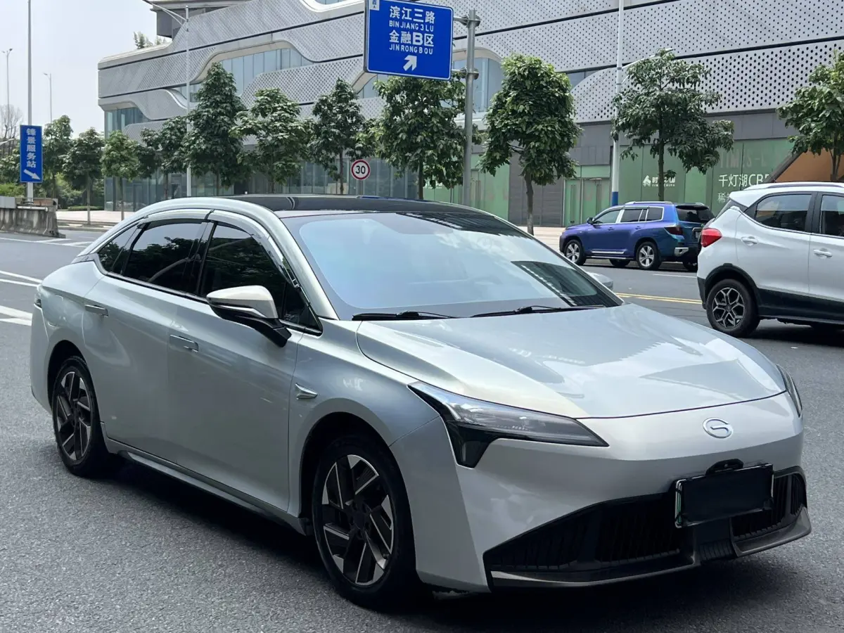 2023 AION S Plus 70 Smart Edition (Lithium Iron Phosphate Battery) view 3