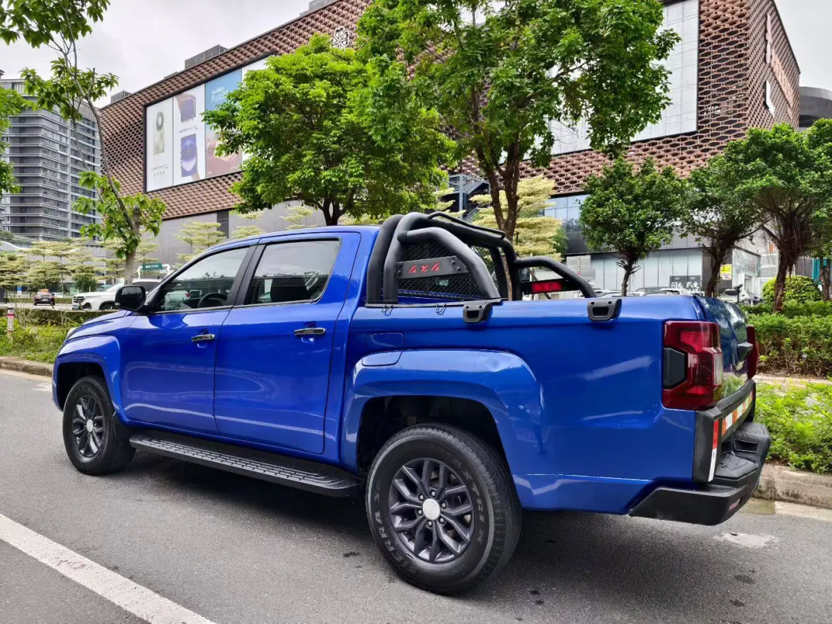 JMC Yuhu 7Automatic 4×2 Standard Wheelbase,Powered by the Ford PUMA 2.0T Diesel Engine，Equipped with view 3