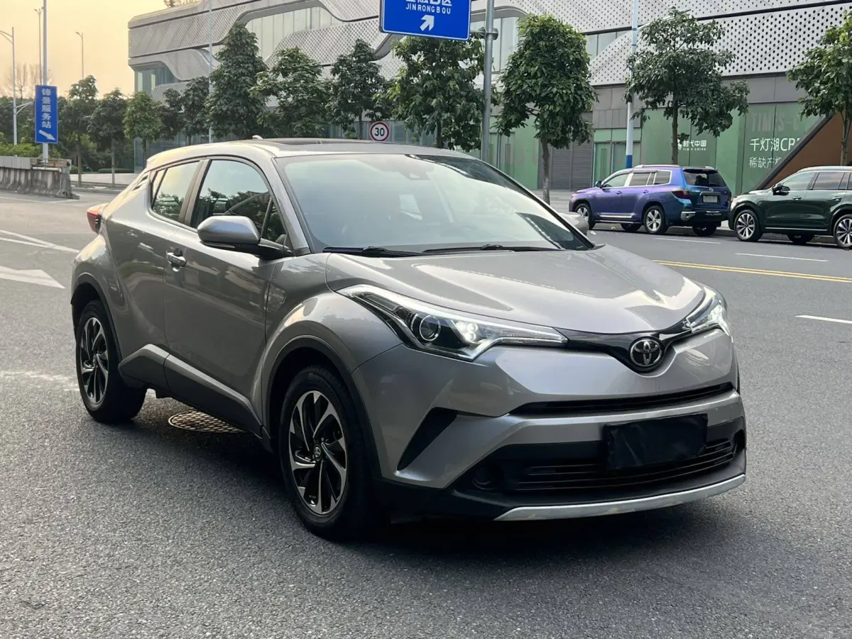2021 Toyota C-HR 2.0L Dynamic Sport Edition view 3
