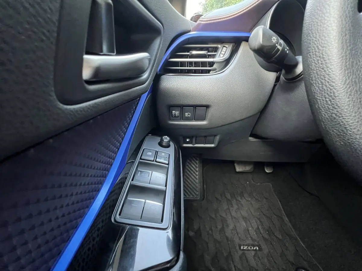 2021 Toyota C-HR 2.0L Dynamic Sport Edition view 15