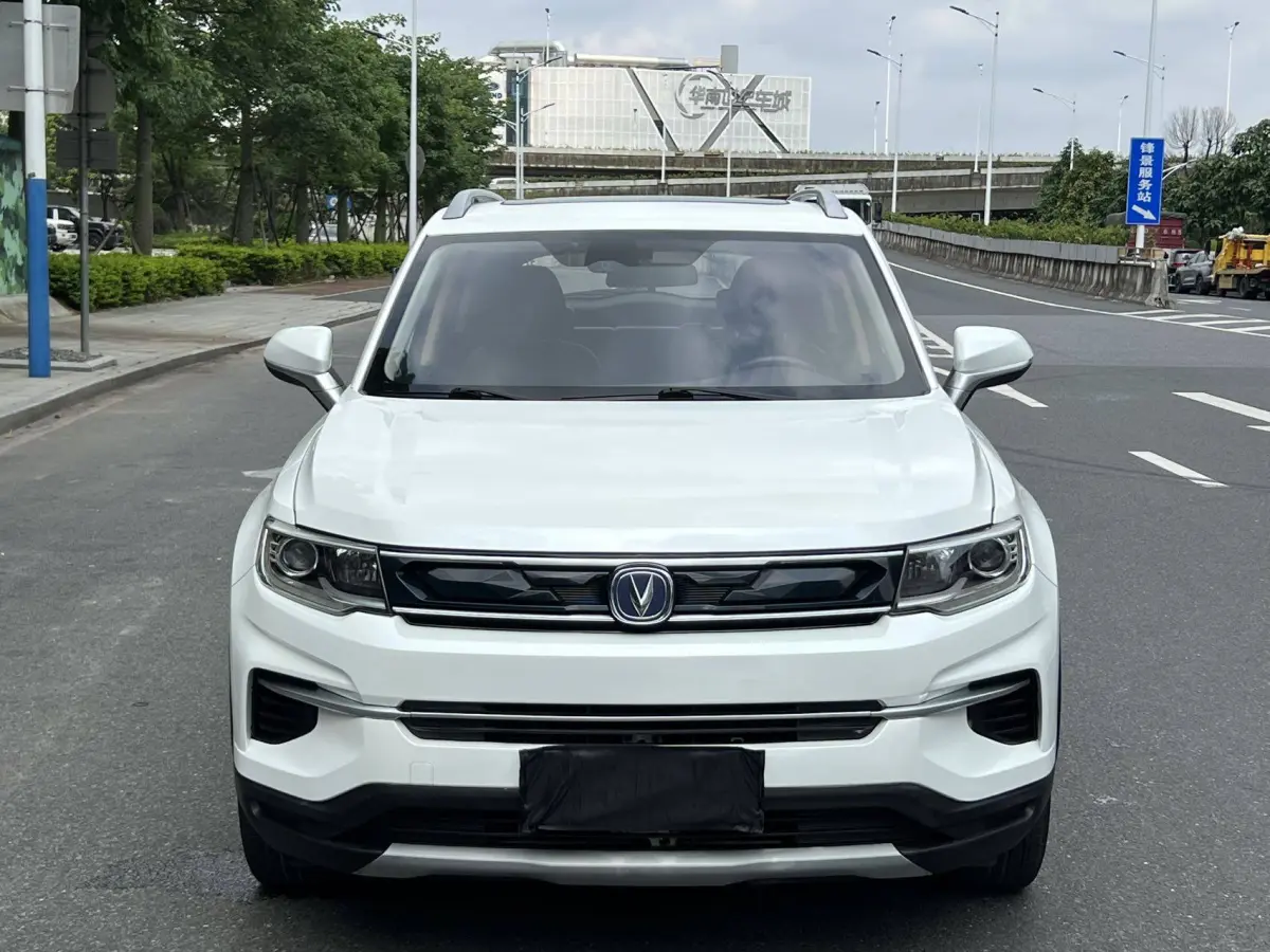 Changan CS35 PLUS 1.6L Automatic Comfort Connect Edition view 2