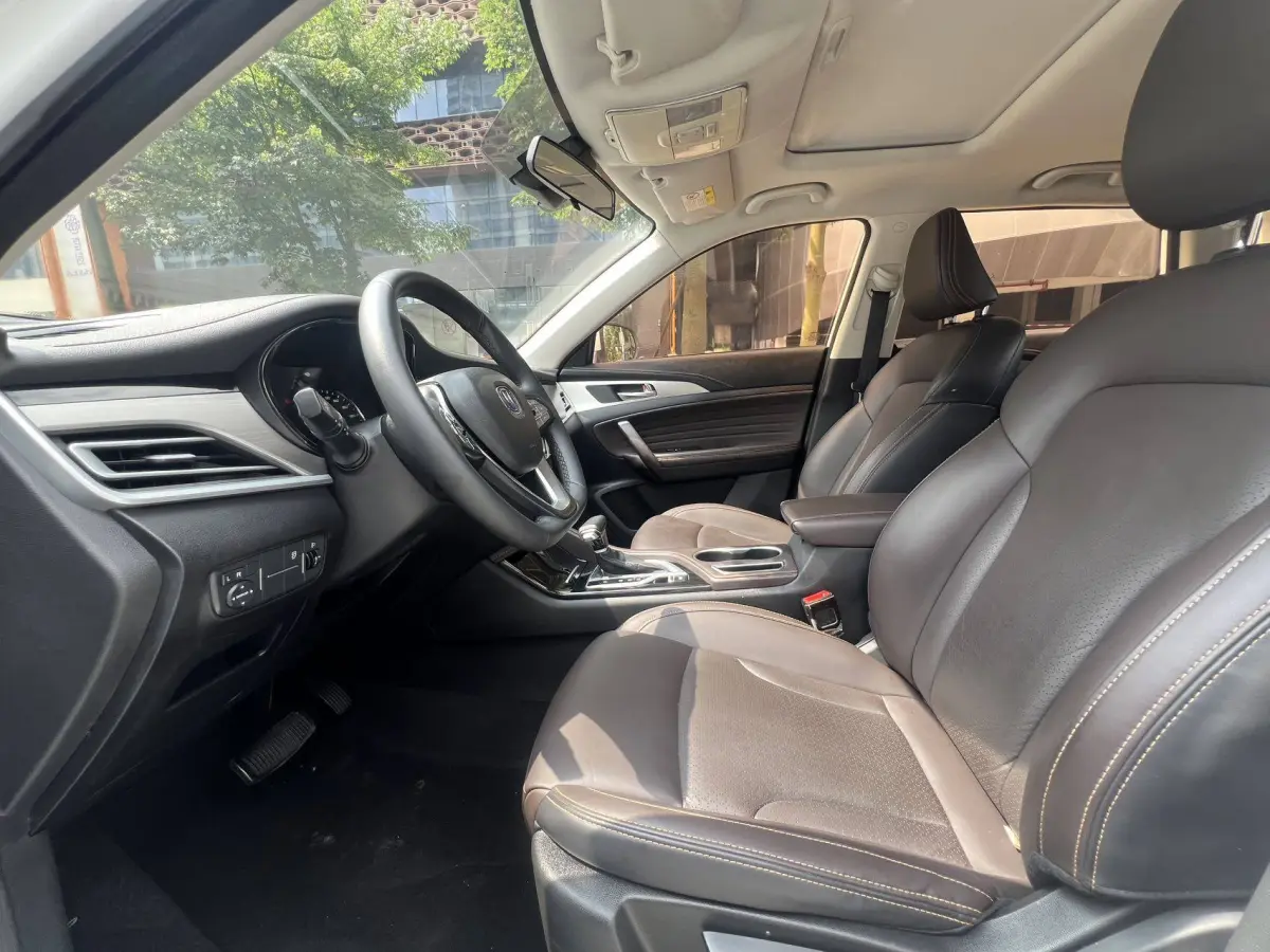 Changan CS35 PLUS 1.6L Automatic Comfort Connect Edition view 7