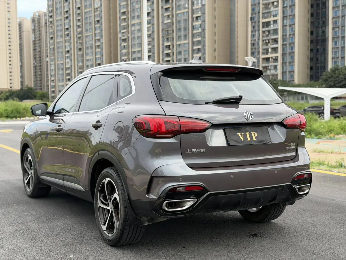 MG Pilot 1.5T Luxury Edition view 4