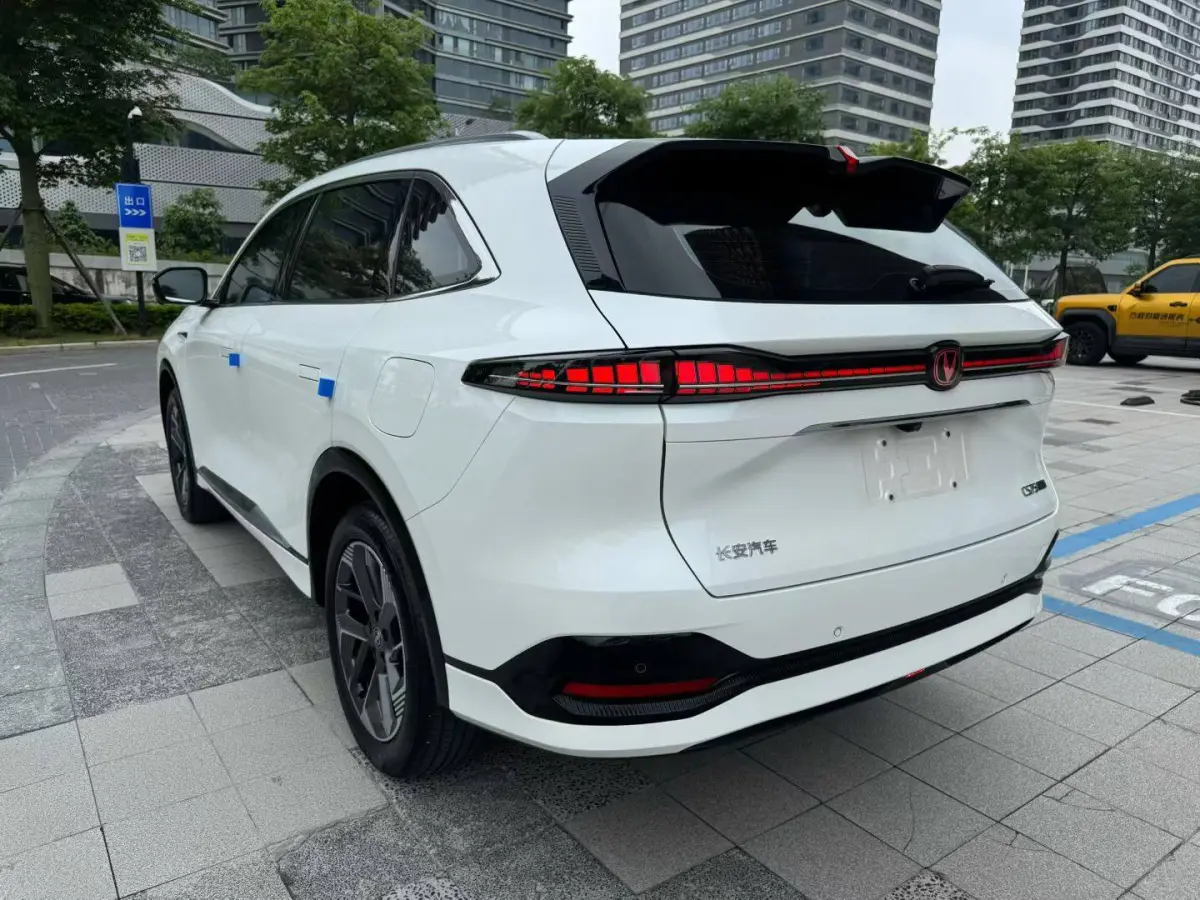Changan CS75plus, New Blue Whale 1.5T Smart Premium Edition. view 9