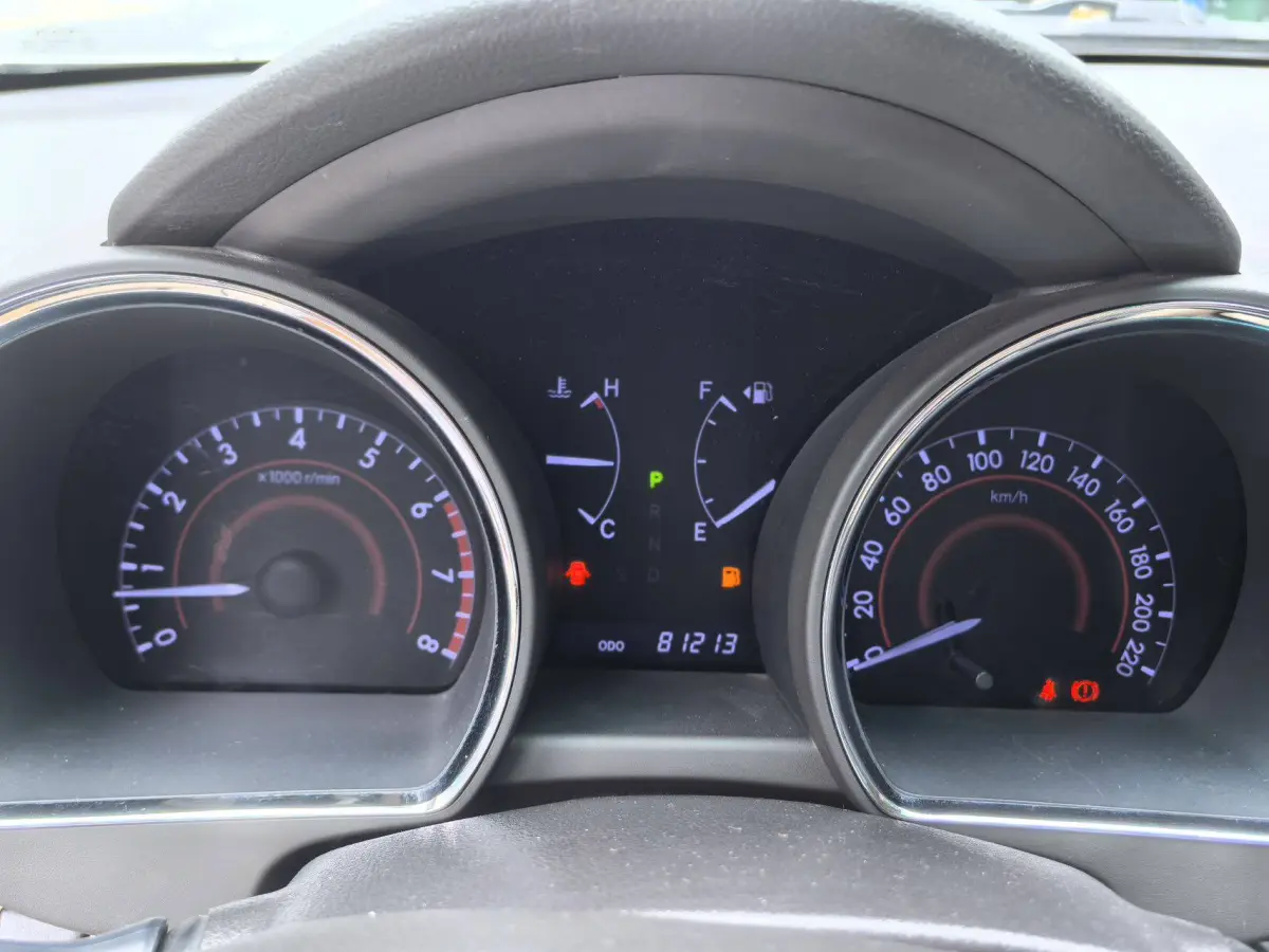2014 Toyota Highlander 2.7L Elite view 4