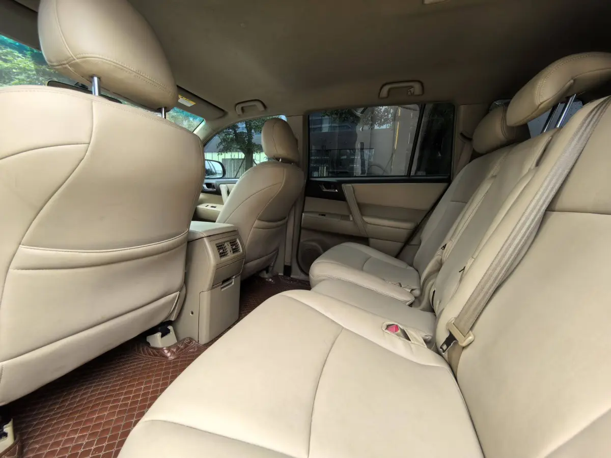 2014 Toyota Highlander 2.7L Elite view 6