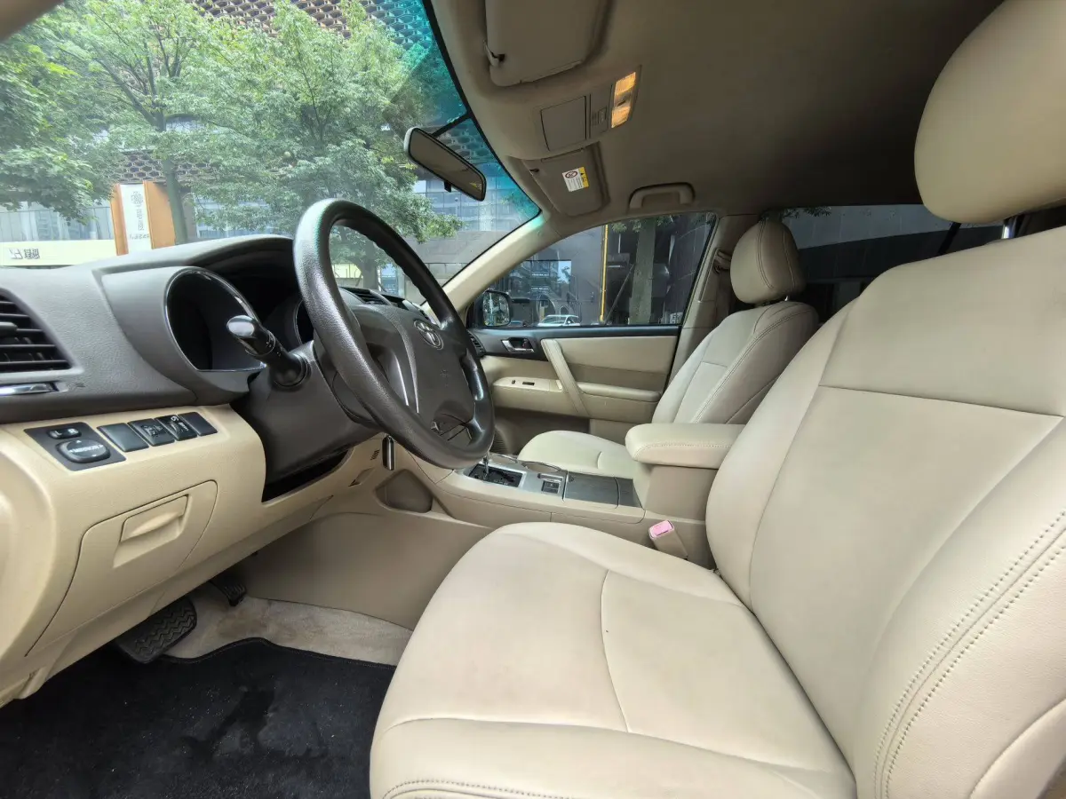 2014 Toyota Highlander 2.7L Elite view 7