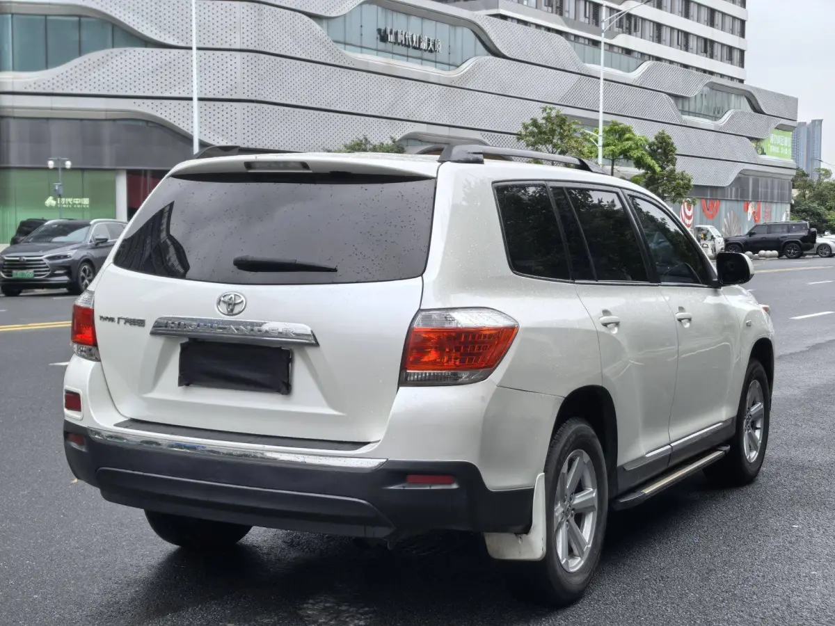 2014 Toyota Highlander 2.7L Elite view 9