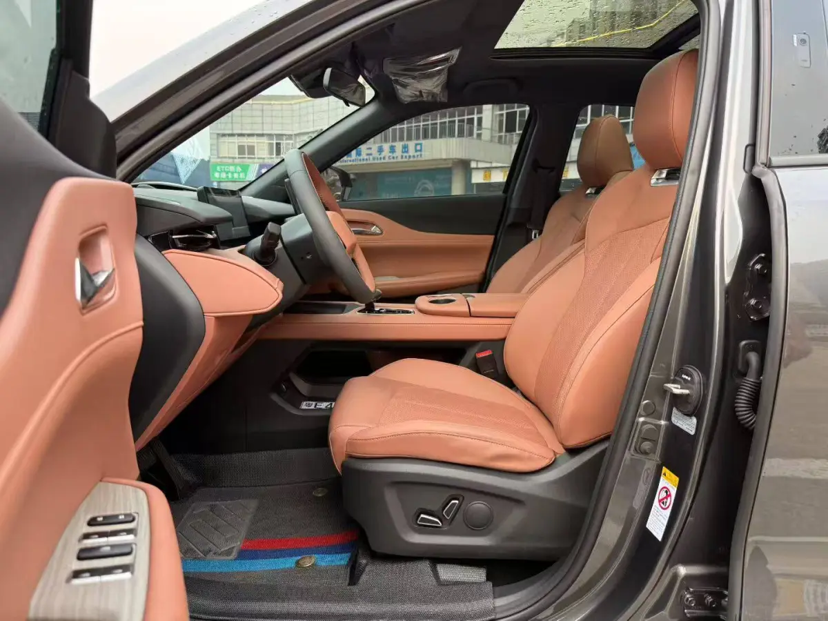 Changan UNI-Z iDD, Zhanjian+ view 3