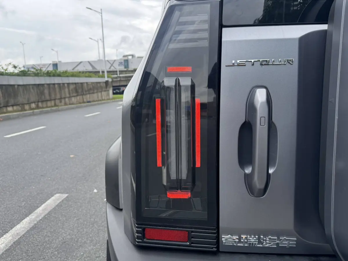 Jetour Traveler 2.0T Cross Country Edition view 17
