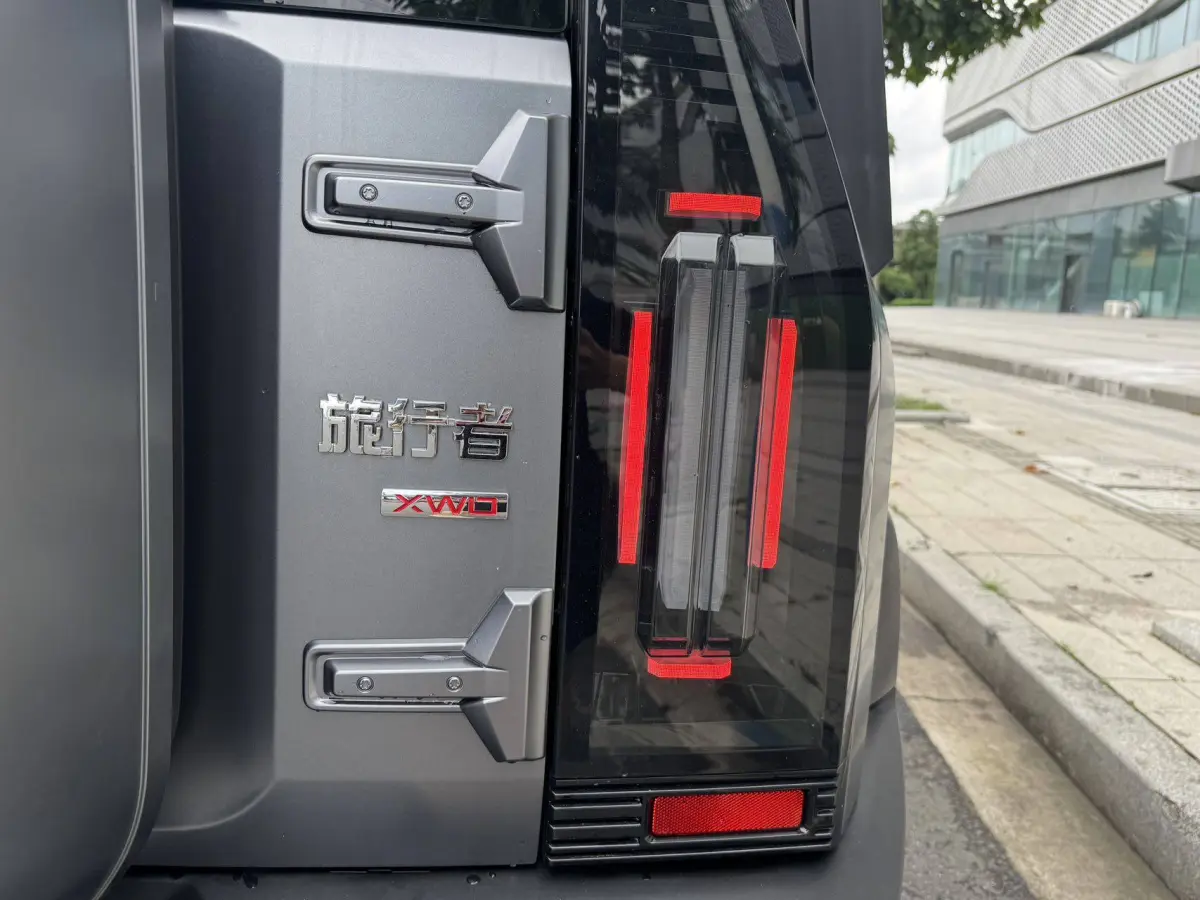 Jetour Traveler 2.0T Cross Country Edition view 18