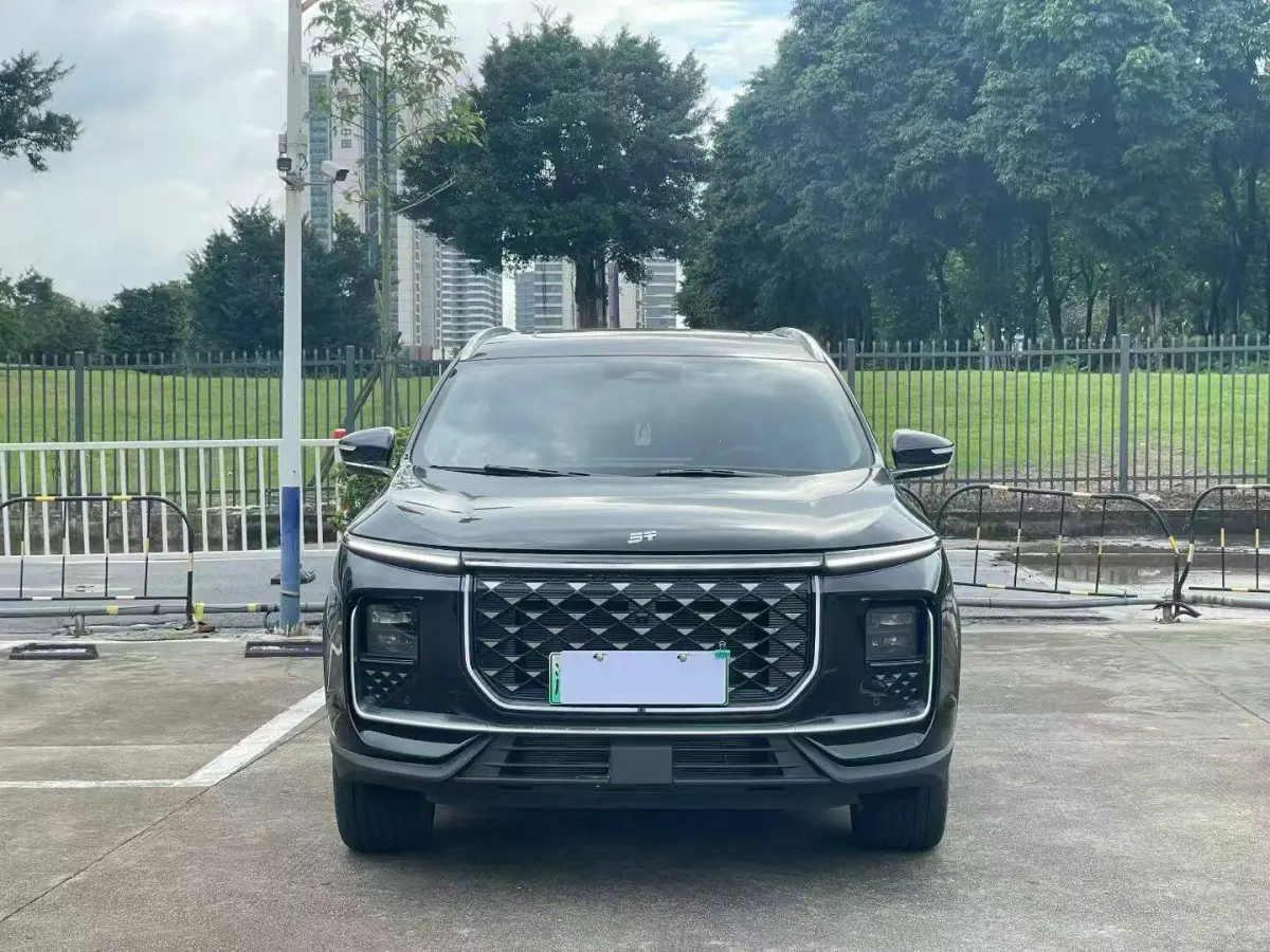 Jetour Shanhai L9 1.5TD 2DHT Pro 7-Seater view 2