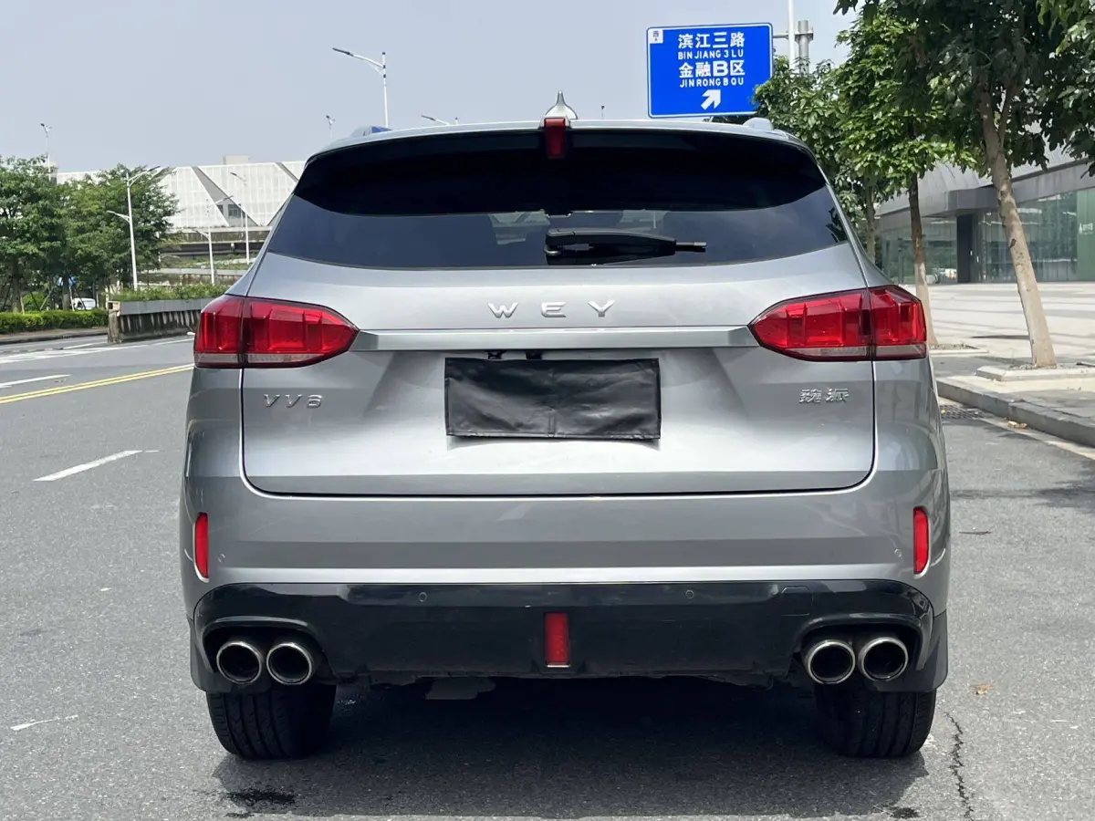 WEY VV6 2.0T Automatic Ultra Luxury Edition view 4